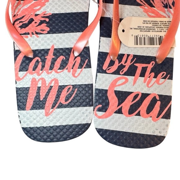 Juncture Flip-Flops Navy Blue and Pink "Catch Me By the Sea!" Print- Size L 9/10 - Picture 4 of 6